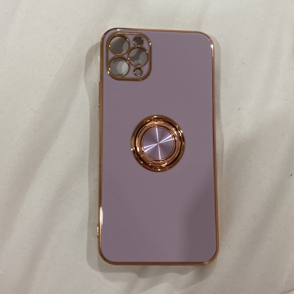 11 max pro iPhone cases and a battery charger bundle - Picture 4 of 10